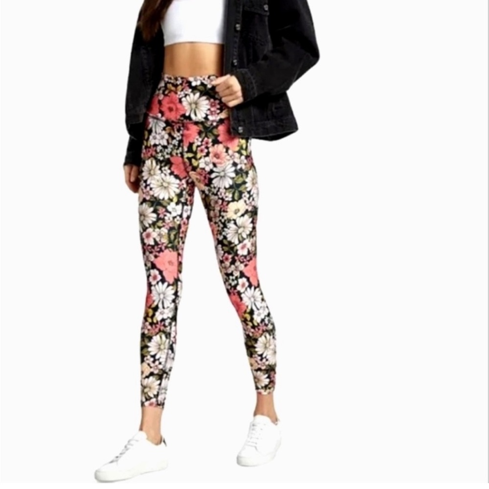Beyond Yoga NEW Floral Blossom Colorful Scarlet Gardenia High Rise Leggings S